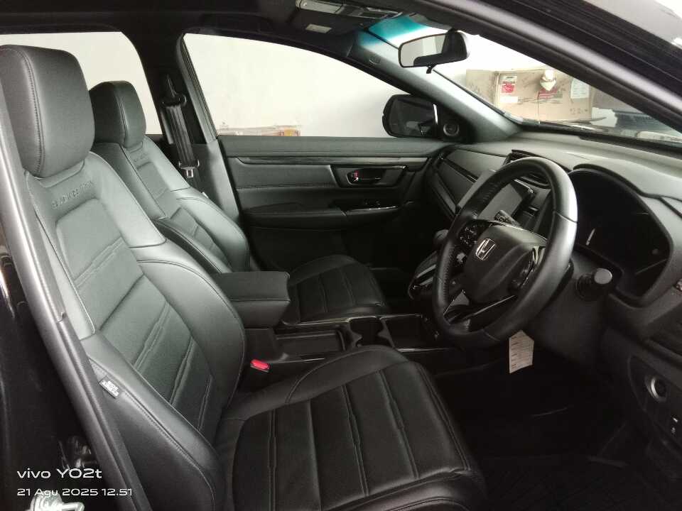 Foto Mobil Bekas Kabin Depan Honda CR-V 1.5 Turbo Prestige tahun 2022