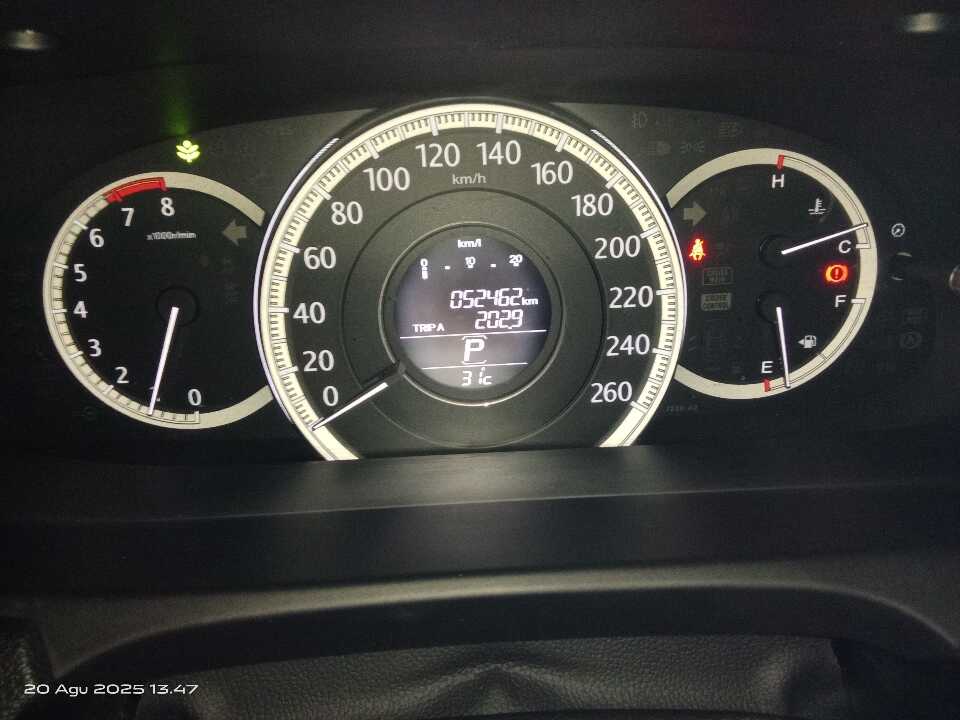 Foto Mobil Bekas Odometer Honda Accord 2.4 VTi-L tahun 2013