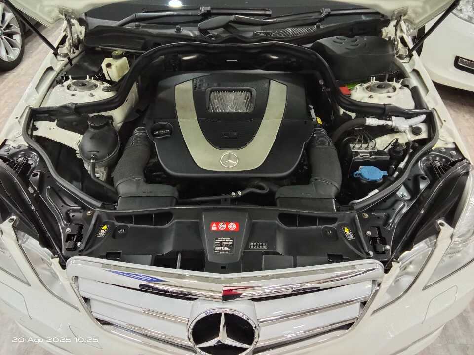 Foto Mobil Bekas Mesin Mercedes-Benz E300 3.0 tahun 2012