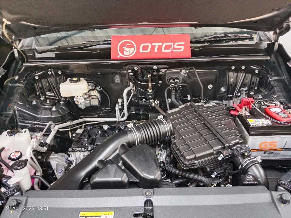 Foto Mobil Bekas Mesin Toyota Innova 2.0 Zenix G HV CVT tahun 2024