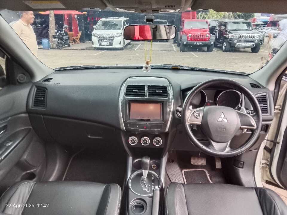 Foto Mobil Bekas Dashboard Mitsubishi Outlander Sport 2.0 PX tahun 2015