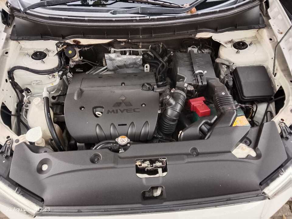 Foto Mobil Bekas Mesin Mitsubishi Outlander Sport 2.0 PX tahun 2015