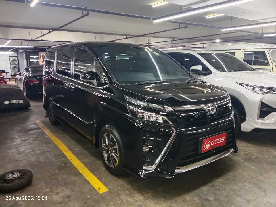 2021 Toyota Voxy 2.0