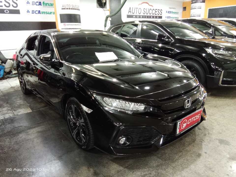 2019 Honda Civic 1.5 E Hatchback - Foto 1 dari 6