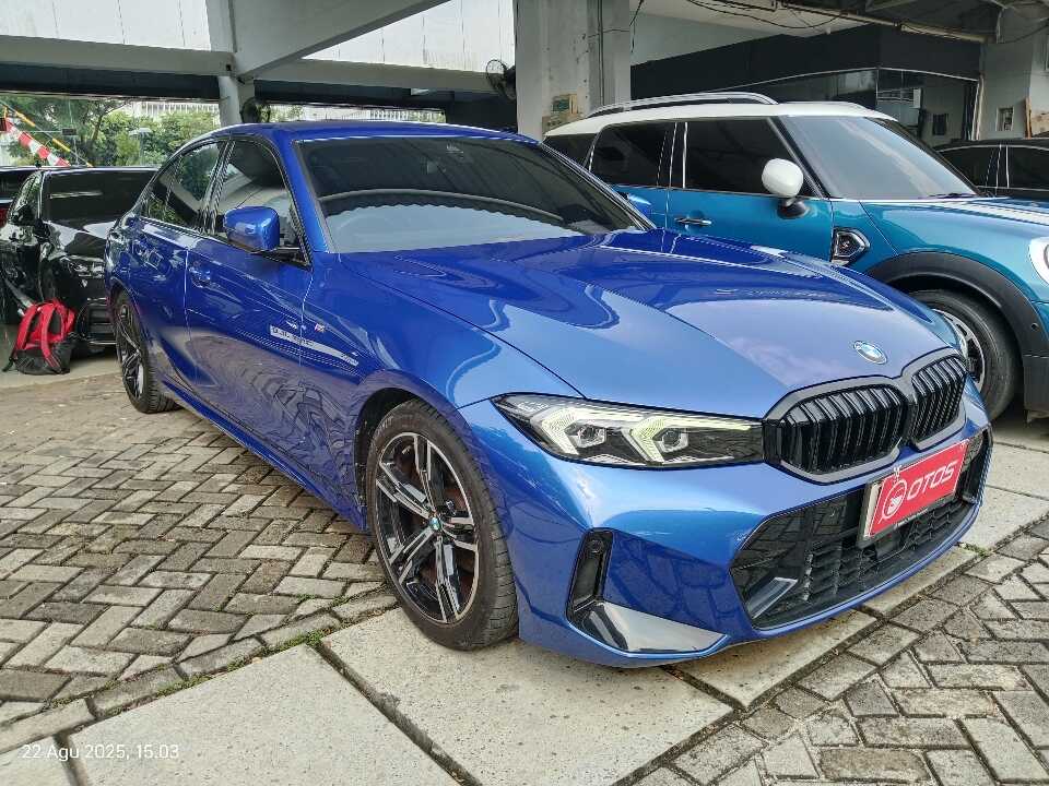2023 BMW 320i 2.0 - Foto 1 dari 6