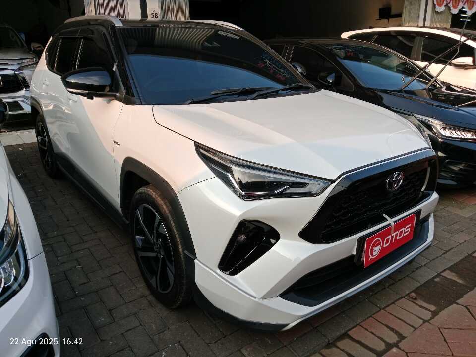2023 Toyota Yaris Cross 1.5 S HV - Foto 1 dari 6