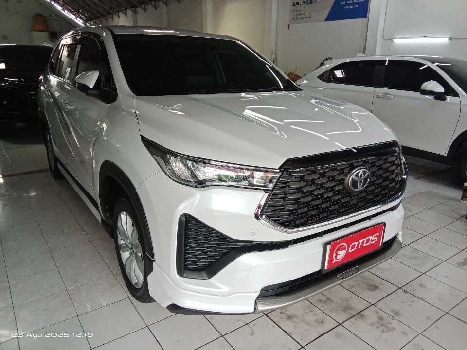 2022 Toyota Kijang Innova 2.0 Zenix V CVT - Foto 1 dari 6