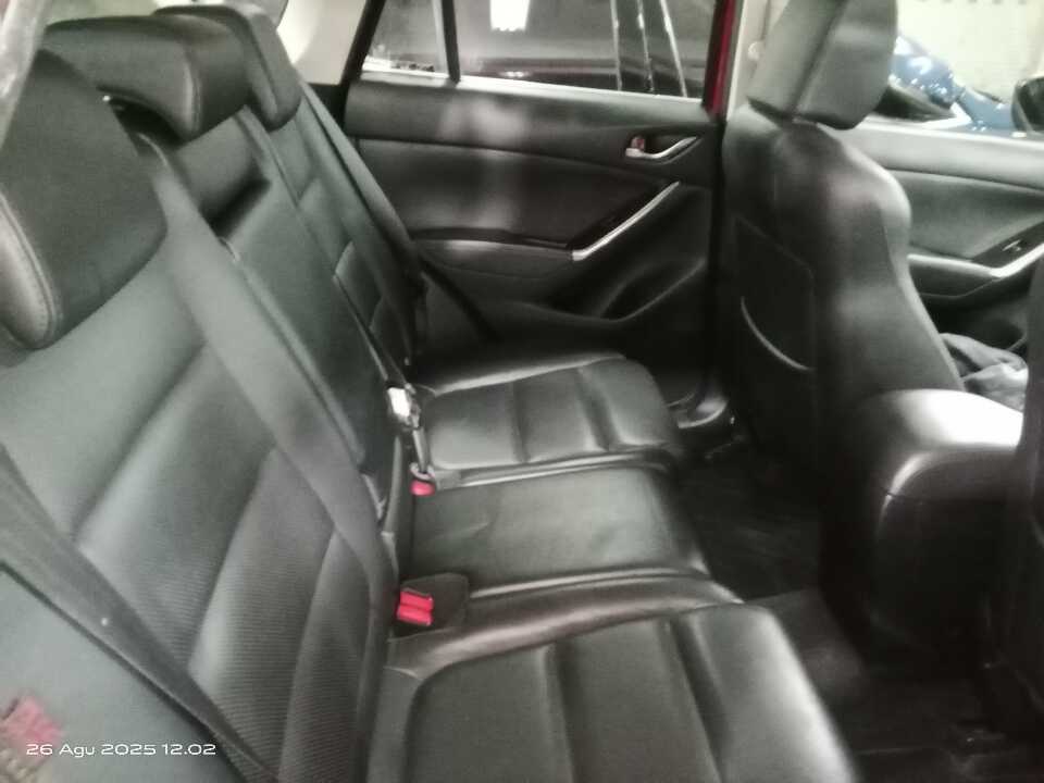 Foto Mobil Bekas Kabin Belakang Mazda CX-5 2.5 Grand Touring tahun 2016
