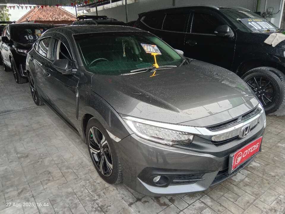 2016 Honda Civic 1.5 Turbo - Foto 1 dari 6