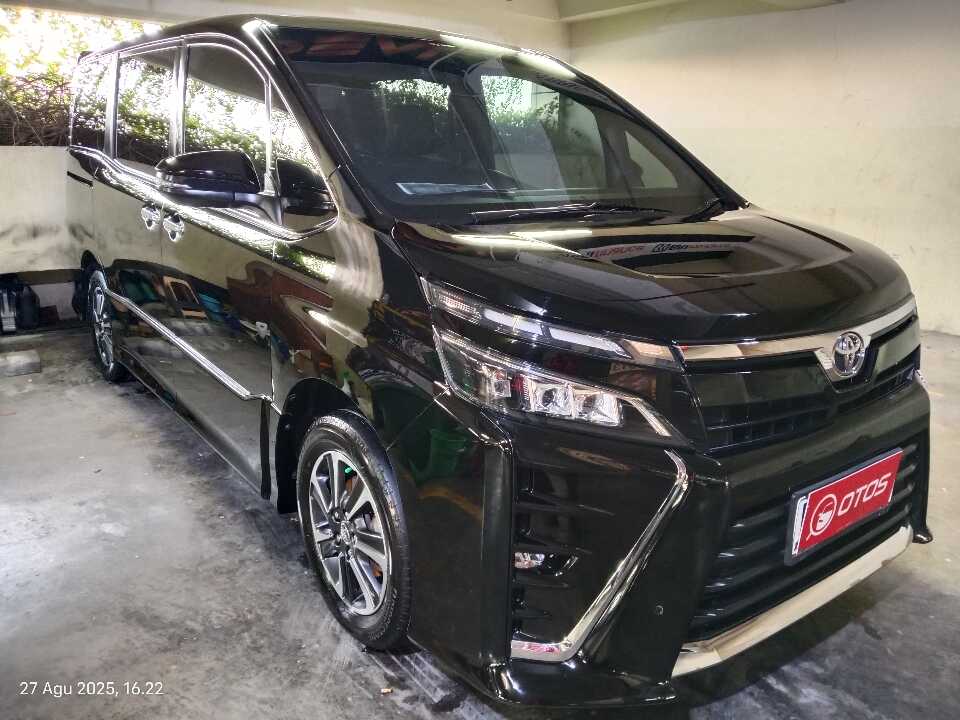 2018 Toyota Voxy 2.0 - Foto 1 dari 6