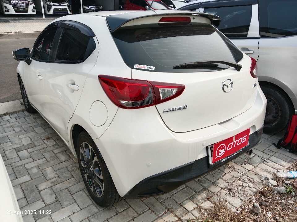 Foto Mobil Bekas Kiri Belakang Mazda 2 1.5 GT Skyactive tahun 2016
