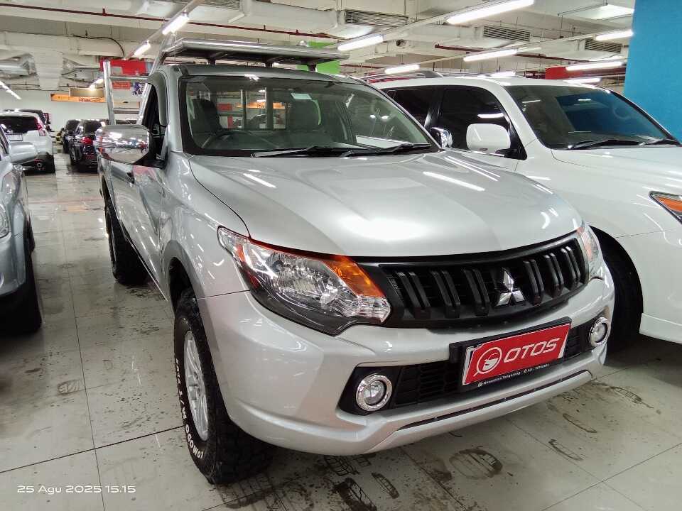 2018 Mitsubishi Triton 2.5 - Foto 1 dari 6