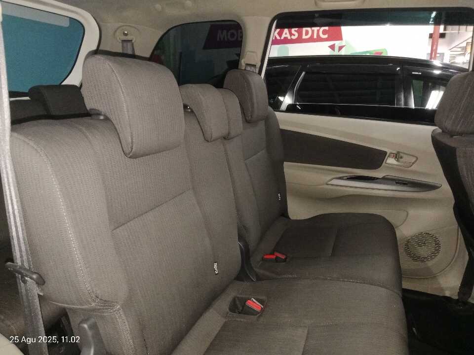 Foto Mobil Bekas Kabin Belakang Toyota Avanza 1.3 G tahun 2020