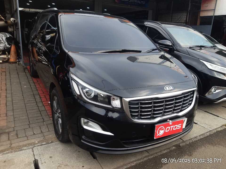 2018 KIA Sedona 2.2 Diesel - Foto 1 dari 6