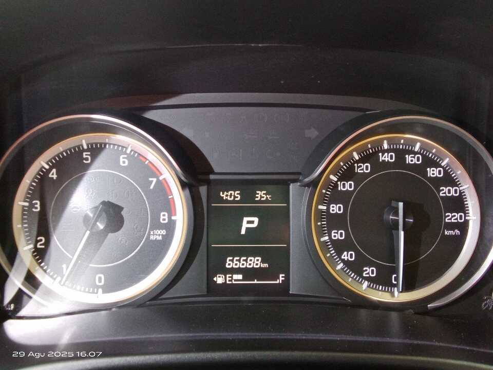 Foto Mobil Bekas Odometer Suzuki Ertiga 1.5 GX tahun 2021