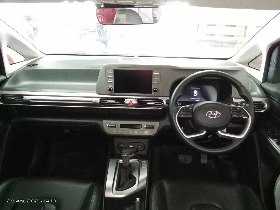 Foto Mobil Bekas Dashboard Hyundai Stargazer 1.5 Prime tahun 2022