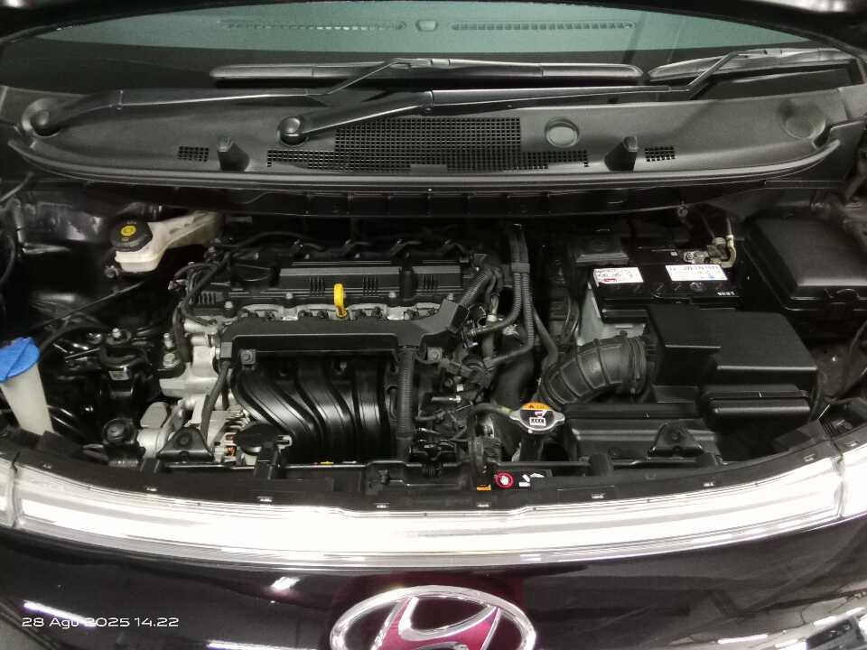 Foto Mobil Bekas Mesin Hyundai Stargazer 1.5 Prime tahun 2022