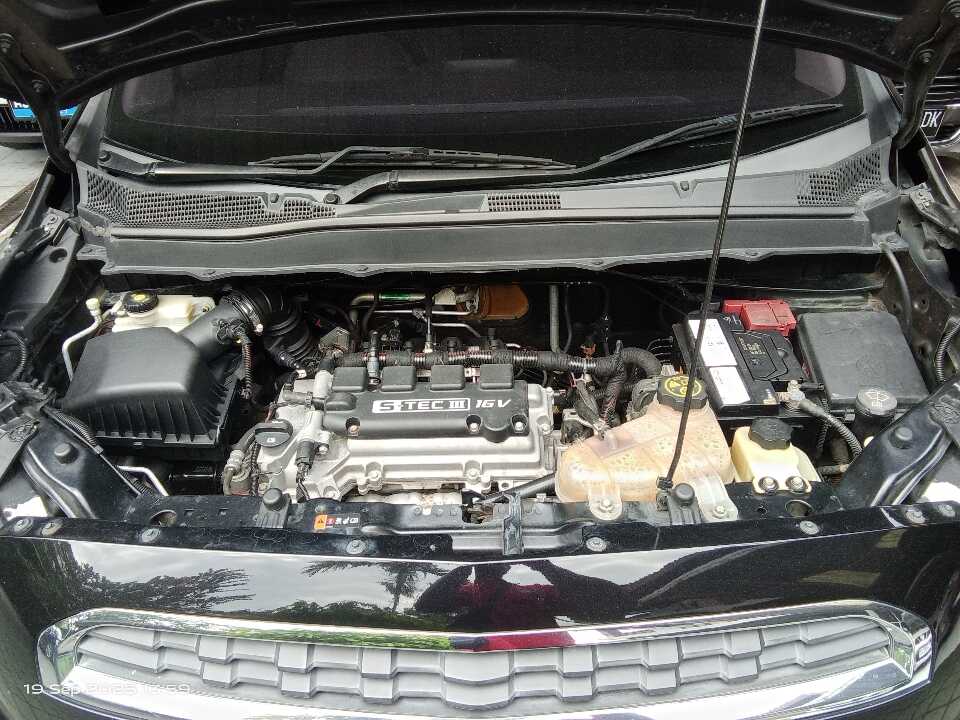 Foto Mobil Bekas Mesin Chevrolet Spin 1.5 ACTIV tahun 2015