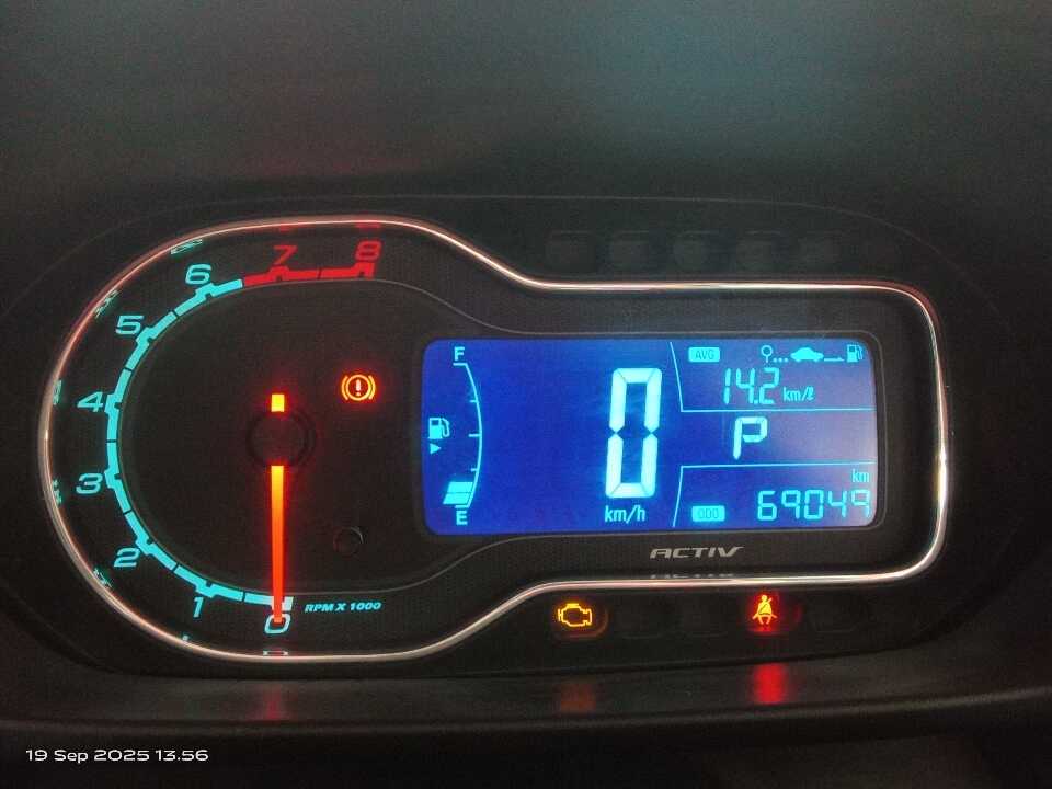 Foto Mobil Bekas Odometer Chevrolet Spin 1.5 ACTIV tahun 2015