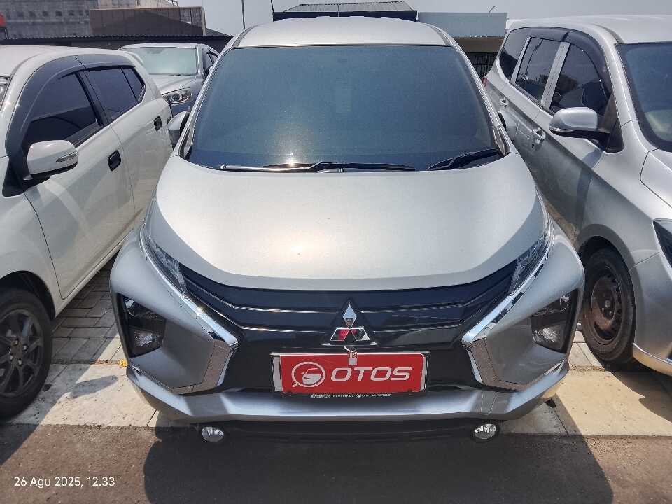 Foto Mobil Bekas Tampak Depan Mitsubishi Xpander 1.5 Exceed tahun 2017
