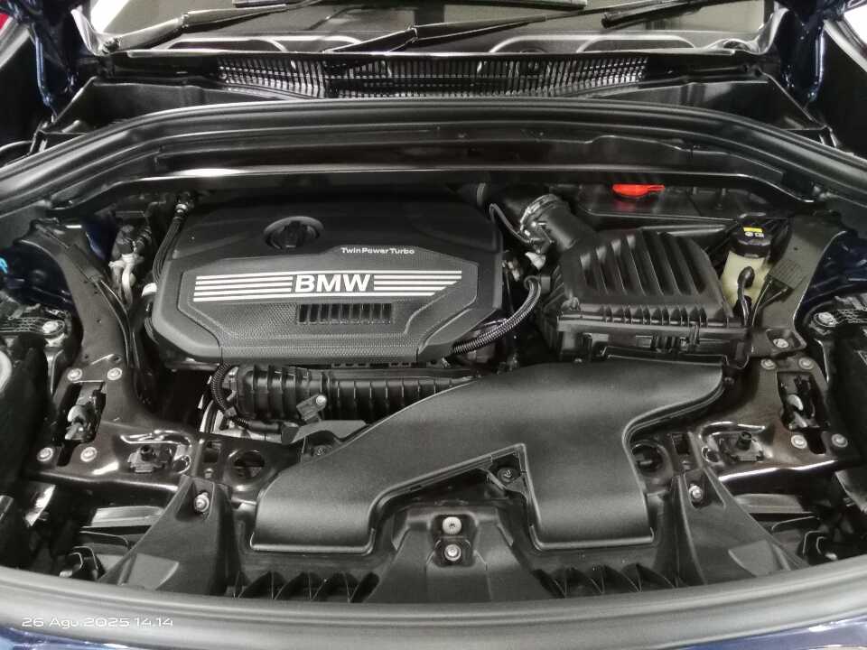 Foto Mobil Bekas Mesin BMW X1 1.5 Sdrive18i tahun 2021