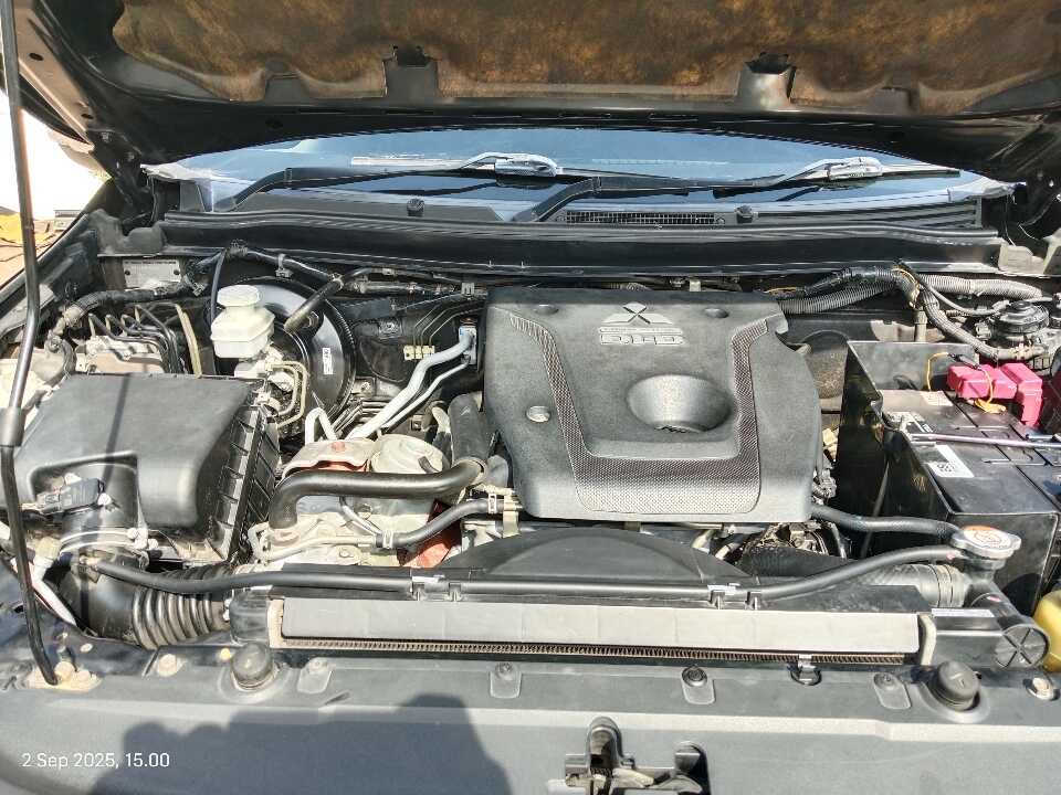 Foto Mobil Bekas Mesin Mitsubishi Pajero Sport 2.4 Dakar tahun 2018