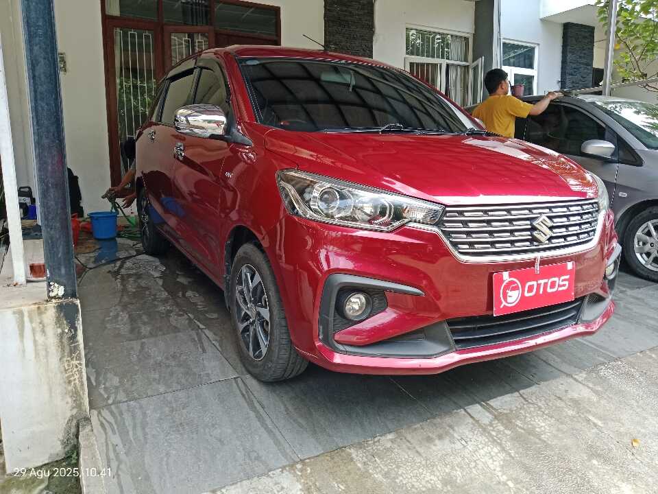 2021 Suzuki Ertiga 1.5 GX - Foto 1 dari 6