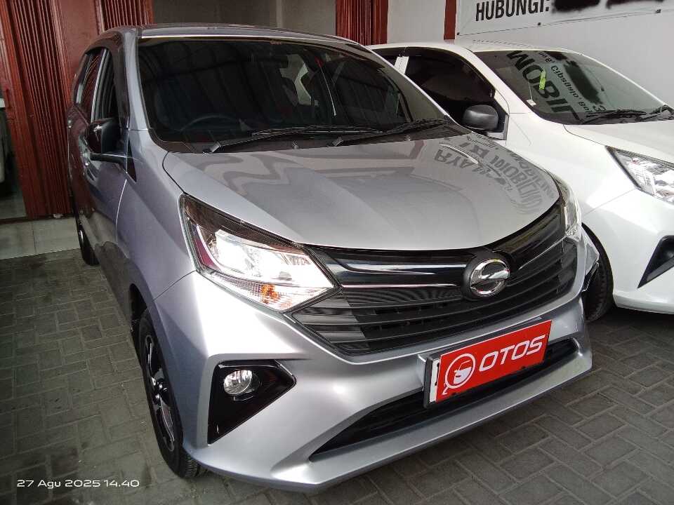 2024 Daihatsu Sigra 1.2 R - Foto 1 dari 6