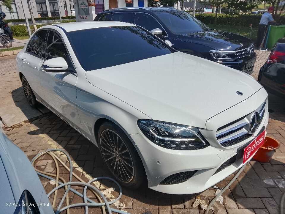 2019 Mercedes-Benz C200 1.5 - Foto 1 dari 6