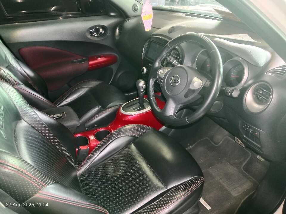 Foto Mobil Bekas Kabin Depan Nissan Juke 1.5 tahun 2016
