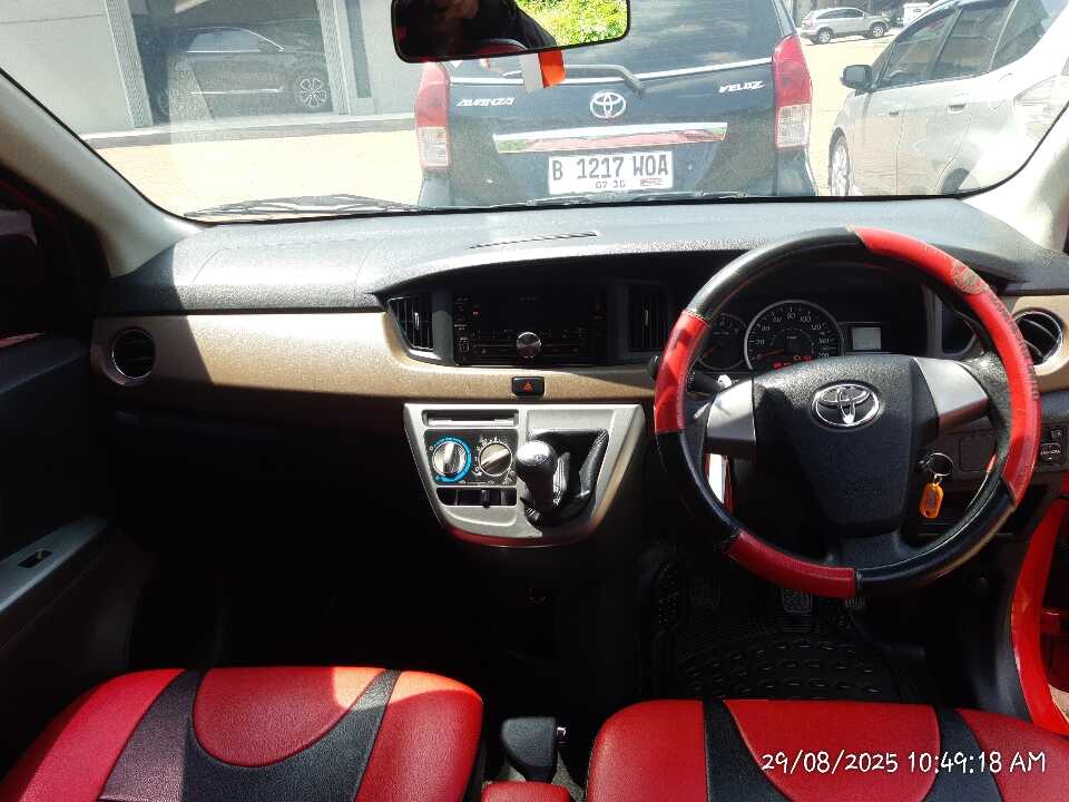 Foto Mobil Bekas Dashboard Toyota Calya 1.2 G tahun 2016