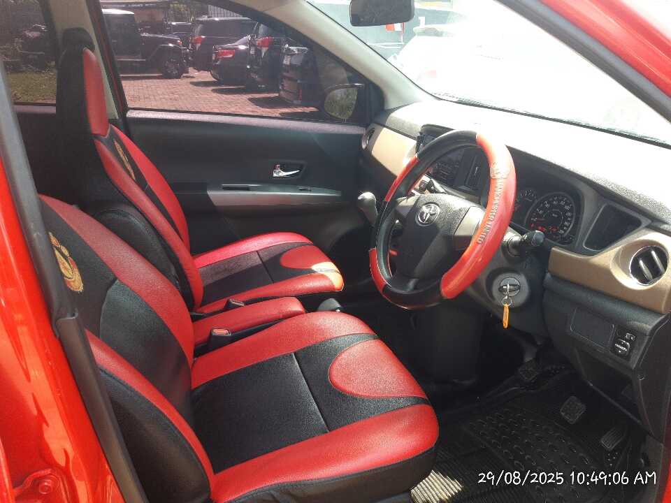Foto Mobil Bekas Kabin Depan Toyota Calya 1.2 G tahun 2016