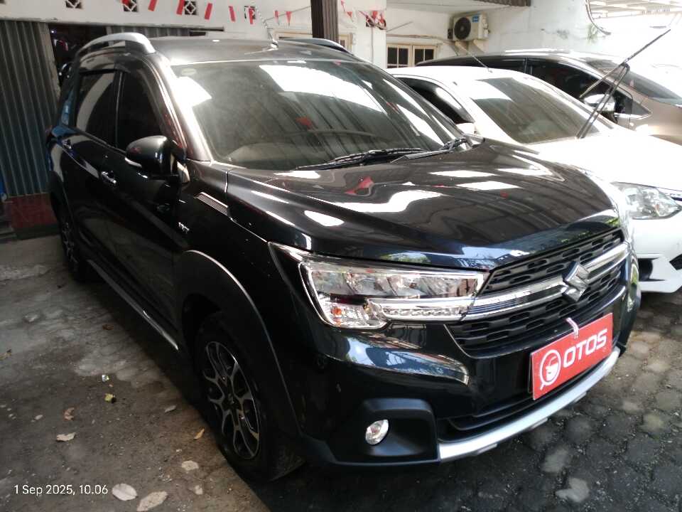 2021 Suzuki XL7 1.5 - Foto 1 dari 6