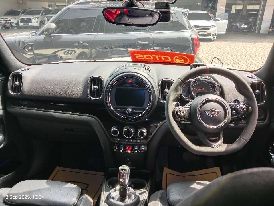 Foto Mobil Bekas Dashboard MINI Countryman 2.0 Cooper S tahun 2020