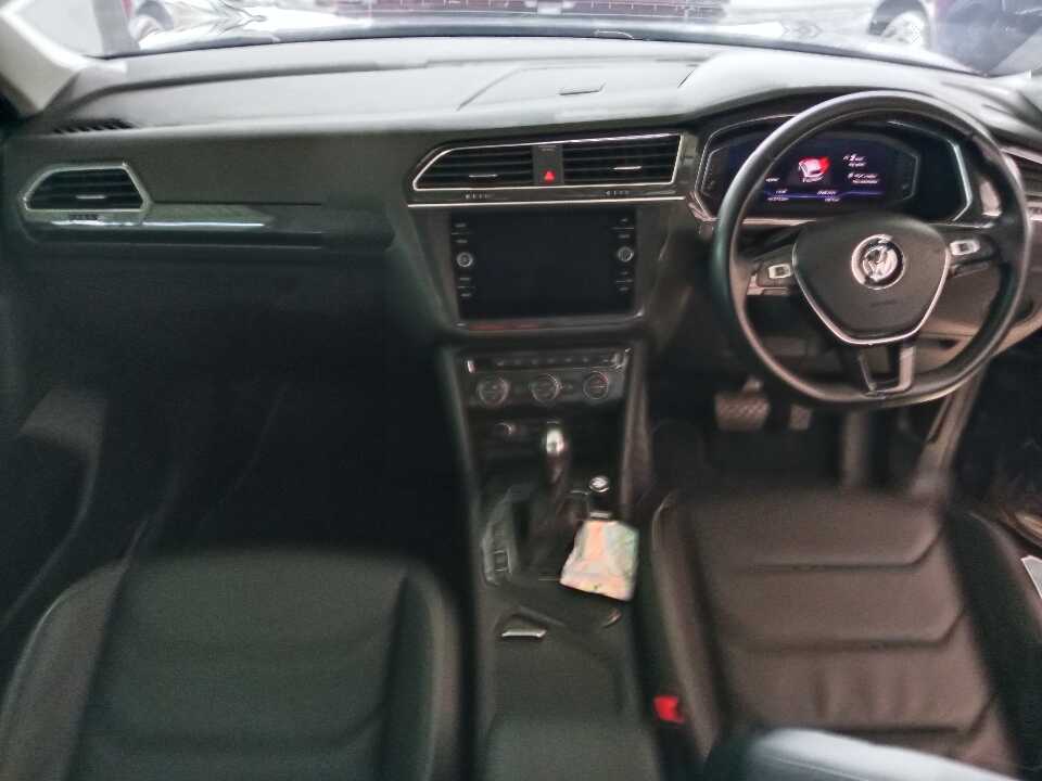 Foto Mobil Bekas Dashboard Volkswagen Tiguan 1.4 TSI Allspace tahun 2022
