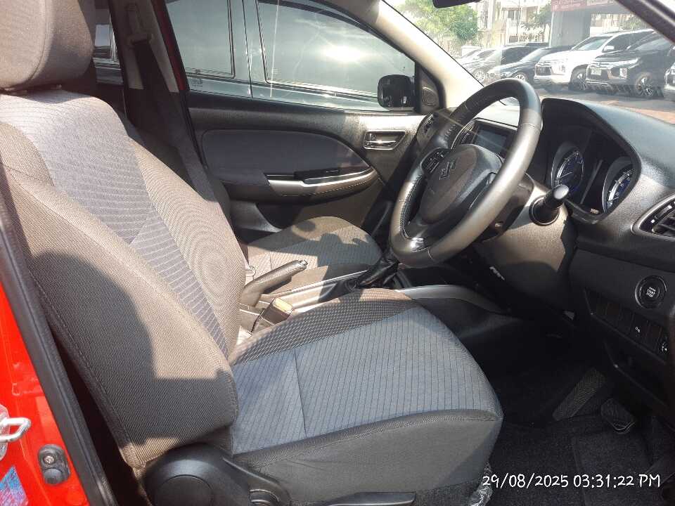Foto Mobil Bekas Kabin Depan Suzuki Baleno 1.4 tahun 2020