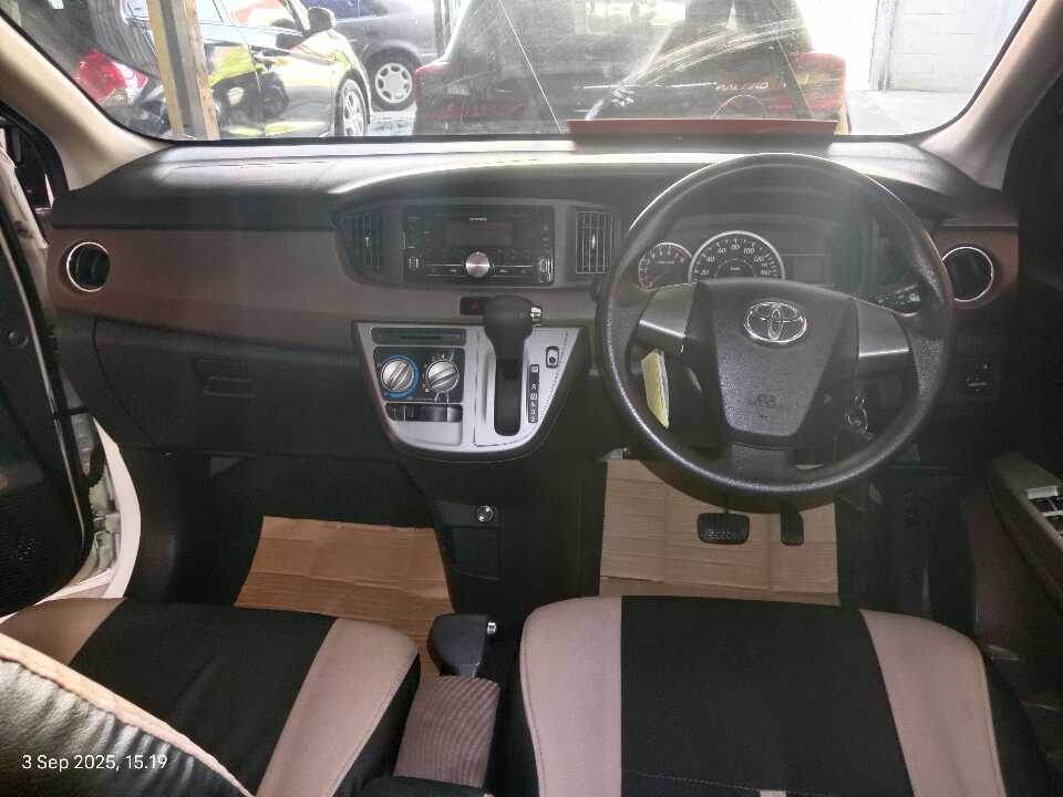 Foto Mobil Bekas Dashboard Toyota Calya 1.2 G tahun 2017