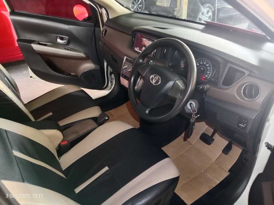 Foto Mobil Bekas Kabin Depan Toyota Calya 1.2 G tahun 2017