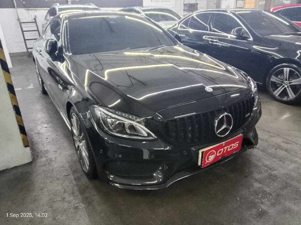2017 Mercedes-Benz C300 2.0 AMG - Foto 1 dari 6