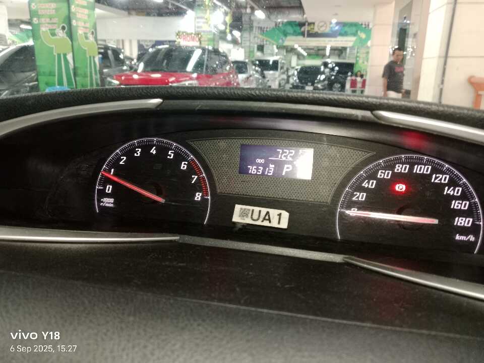 Foto Mobil Bekas Odometer Toyota Sienta 1.5 V tahun 2016