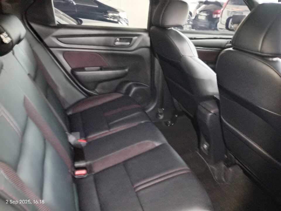 Foto Mobil Bekas Kabin Belakang Honda WR-V 1.5 RS tahun 2024