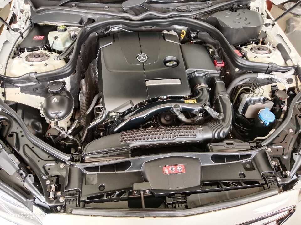 Foto Mobil Bekas Mesin Mercedes-Benz E250 2.0 tahun 2014