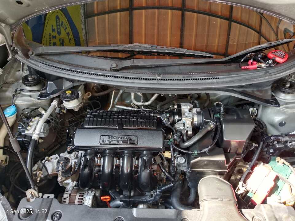 Foto Mobil Bekas Mesin Honda BR-V 1.5 E tahun 2016