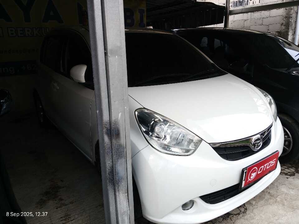 2013 Daihatsu Sirion 1.3 - Foto 1 dari 6