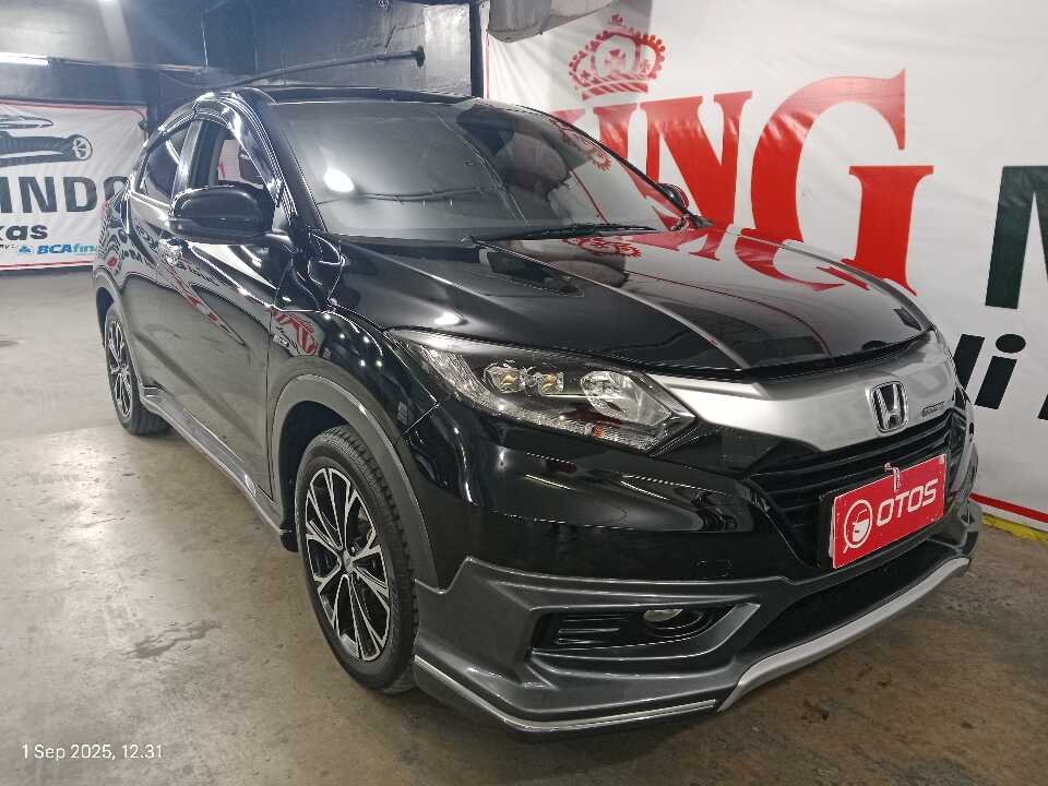 2017 Honda HR-V 1.8 RS - Foto 1 dari 6