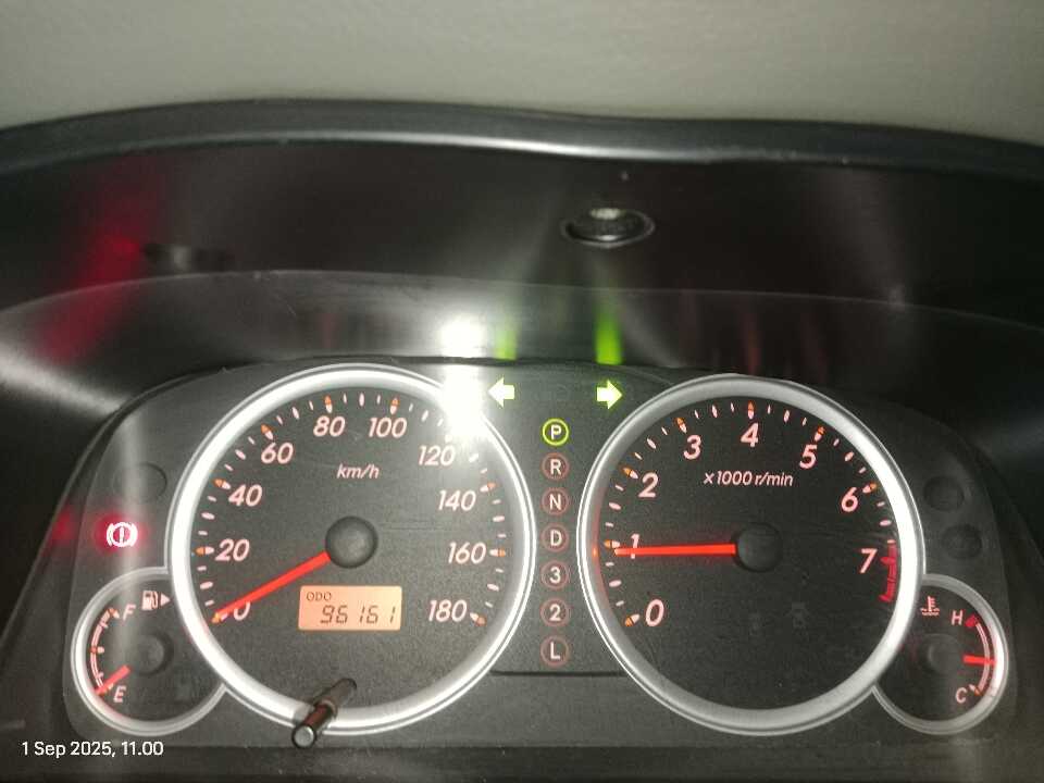 Foto Mobil Bekas Odometer Daihatsu Xenia 1.3 tahun 2011
