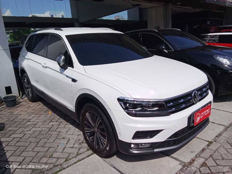 2021 Volkswagen Tiguan 1.4 TSI Allspace - Foto 1 dari 6
