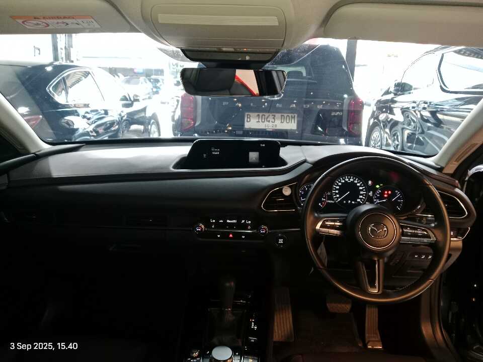Foto Mobil Bekas Dashboard Mazda CX-30 2.0 tahun 2023