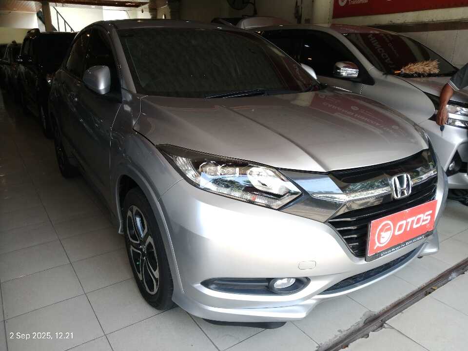 2017 Honda HR-V 1.8 RS - Foto 1 dari 6