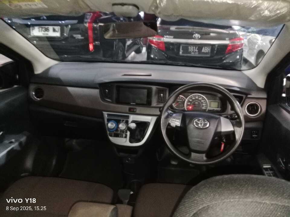 Foto Mobil Bekas Dashboard Toyota Calya 1.2 G tahun 2022